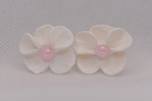 Kukkaisunelma Valkoinen – käsintehdyt korvakorut, suomalainen design | Kalakettuu